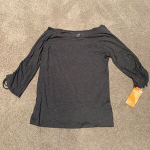 Women’s Champion Gray Top 3/4 length arms Semi Fitted Large NWT